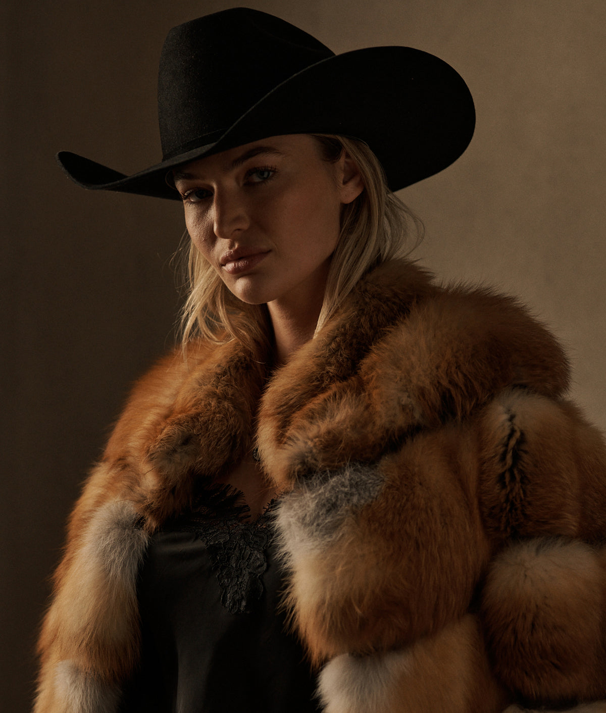 Scarlet Fur Jacket :: Caramel 2