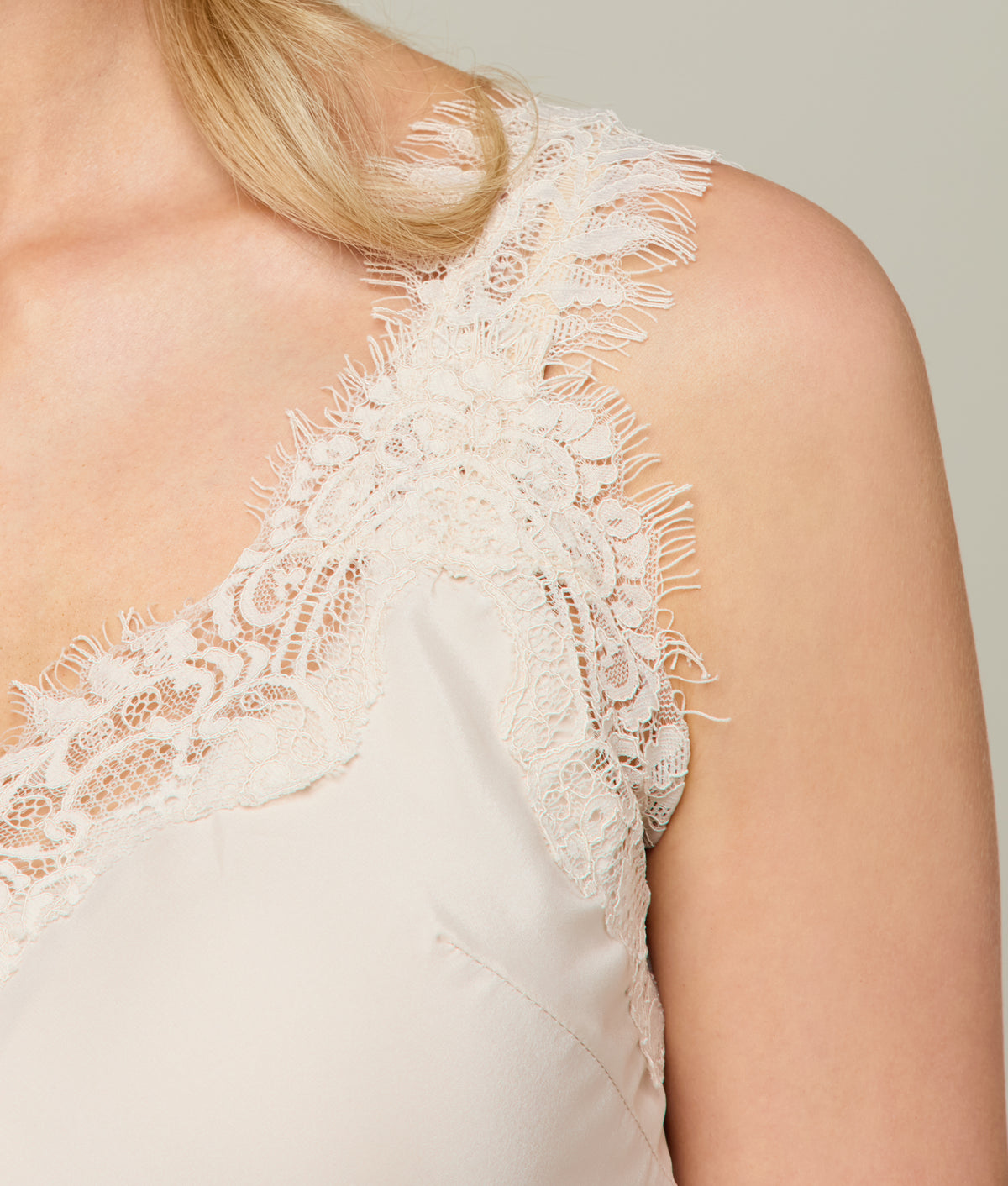 Megan Coco Bias Cami :: White 5