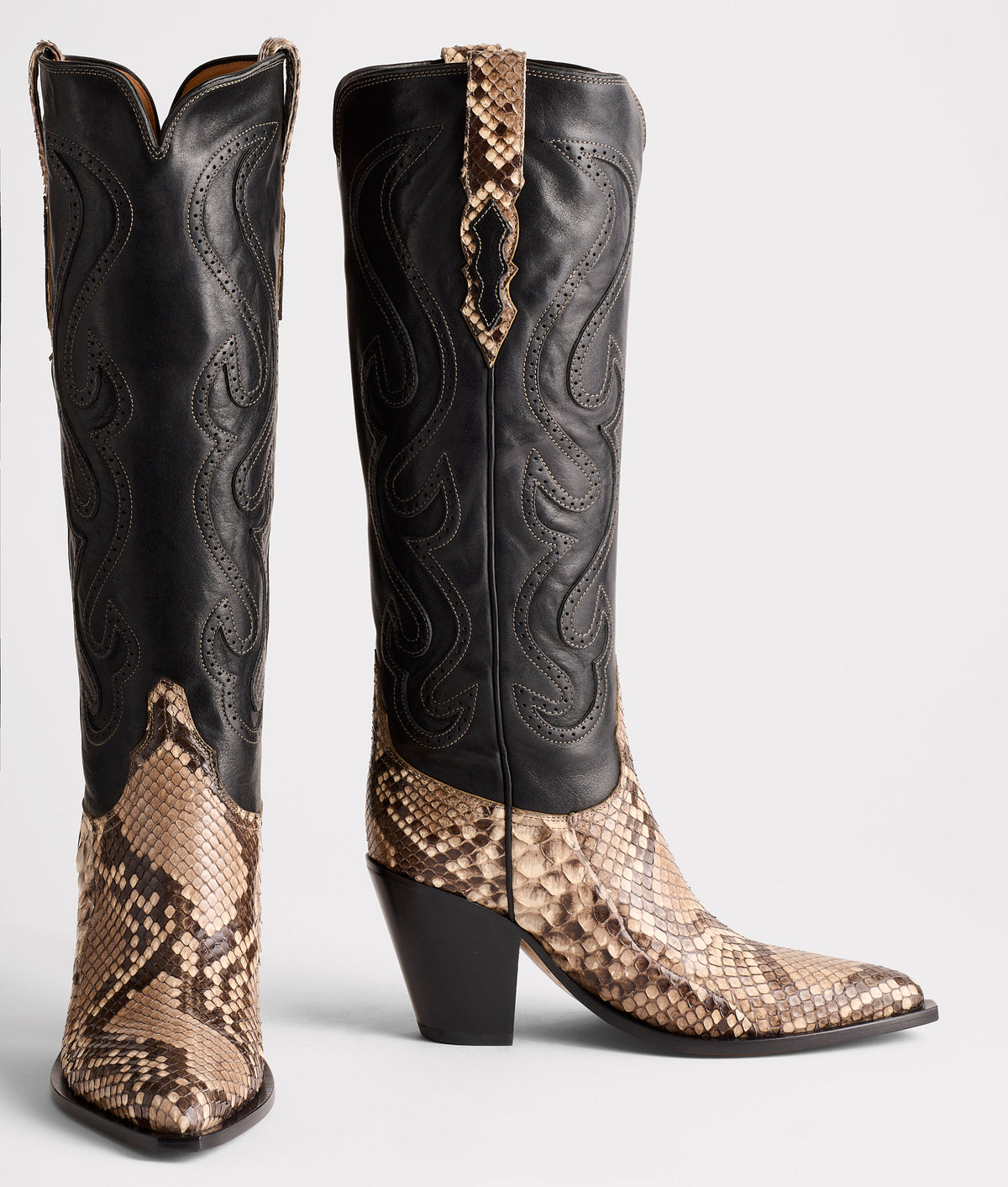 Vittoria :: Black/White 2