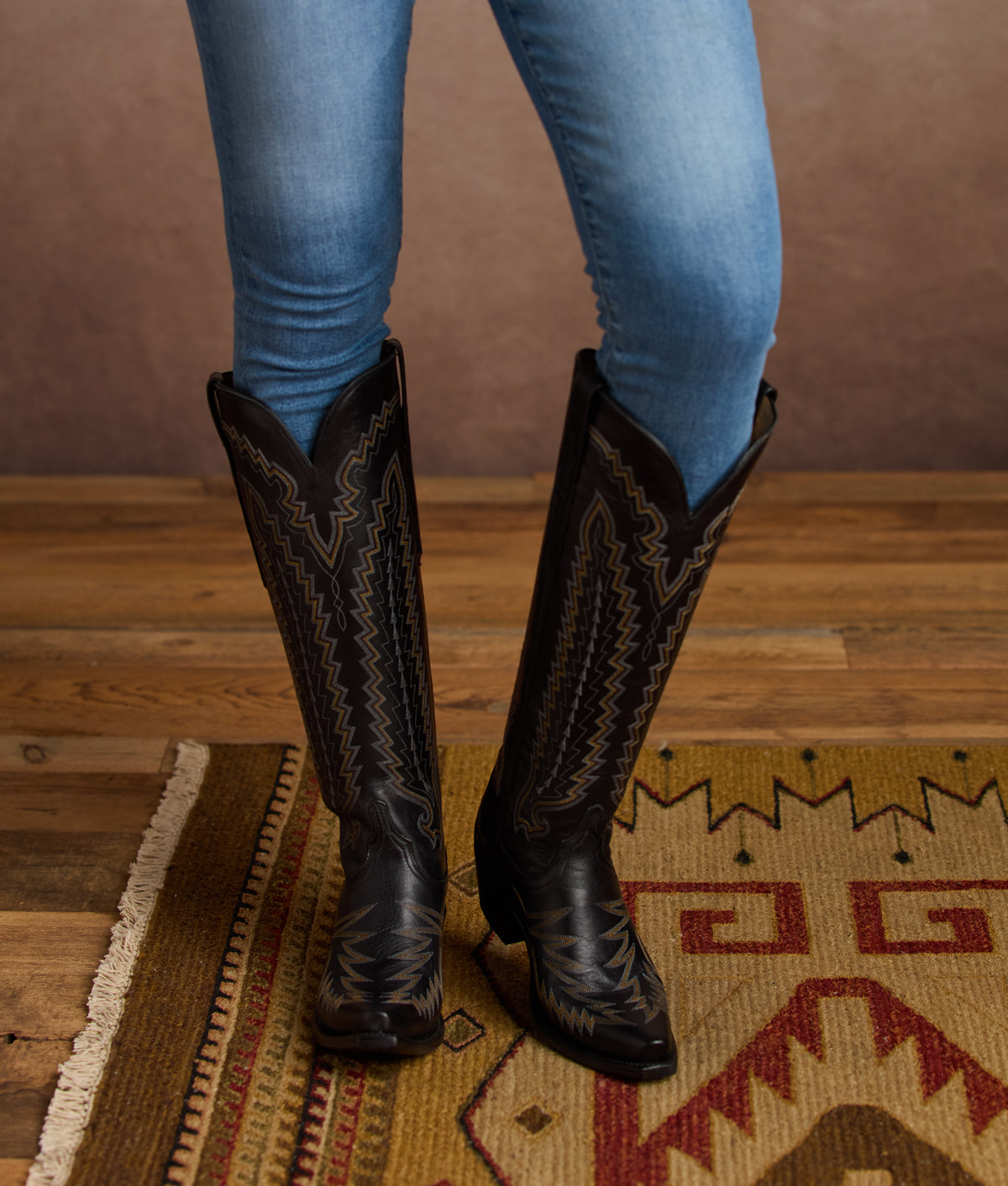 Priscilla Black — lifestyle look 9