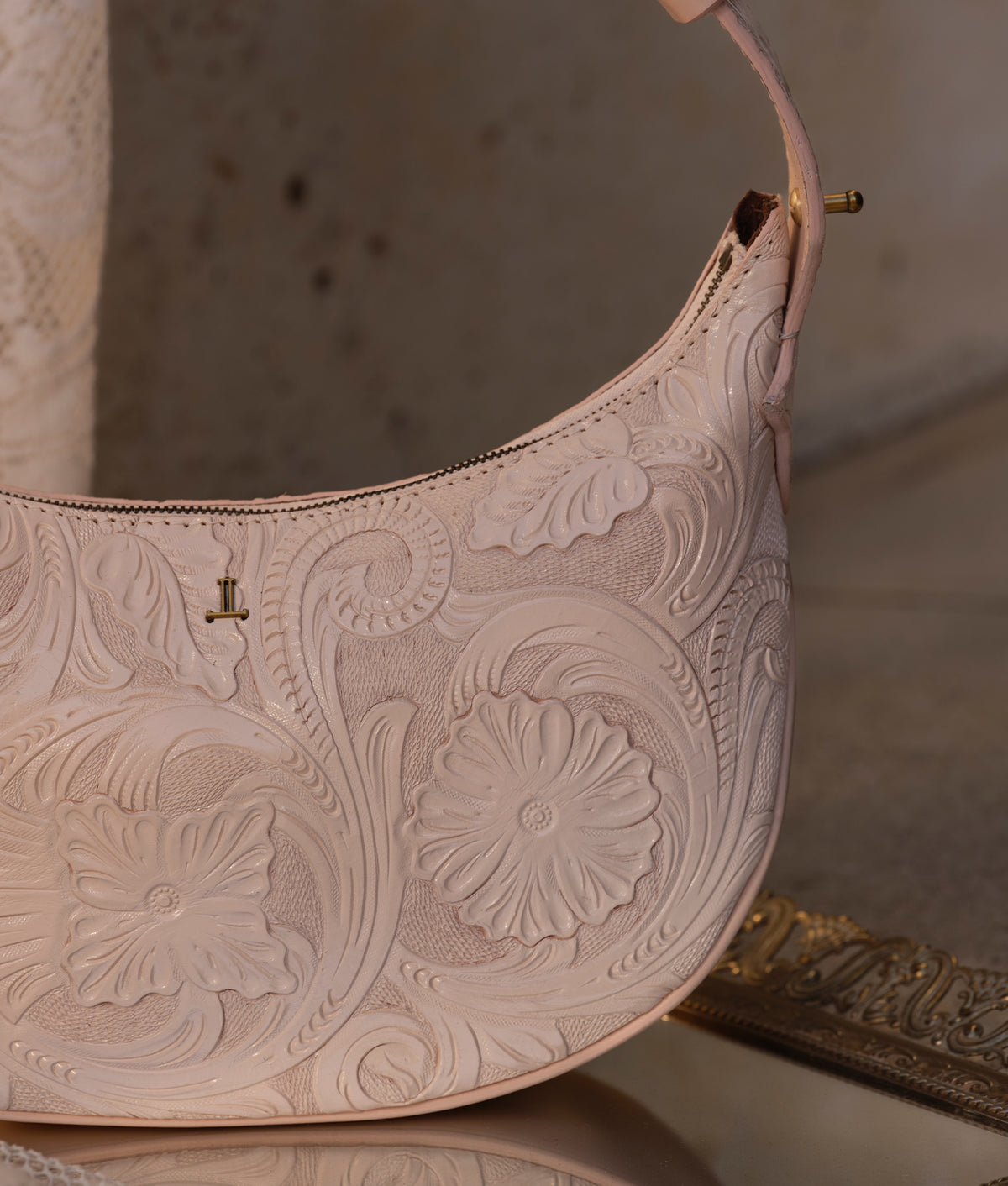 Intagliare Saddle Bag :: Blush 9