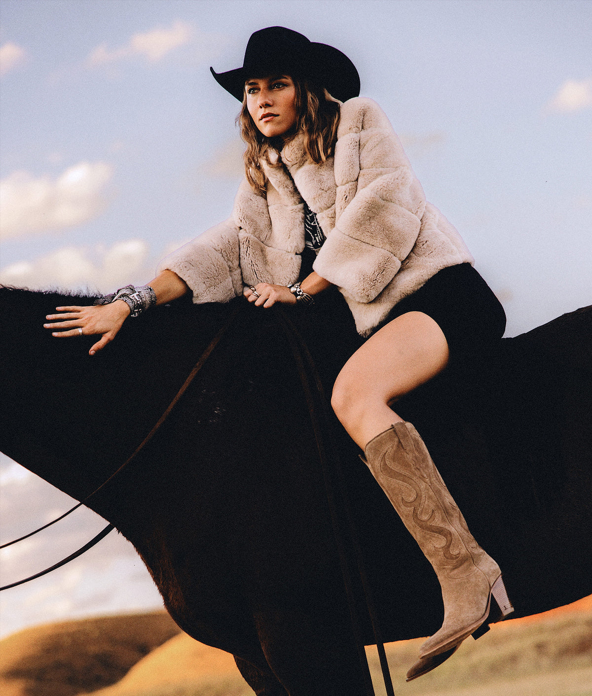 Leona Fur Coat :: Beige 2