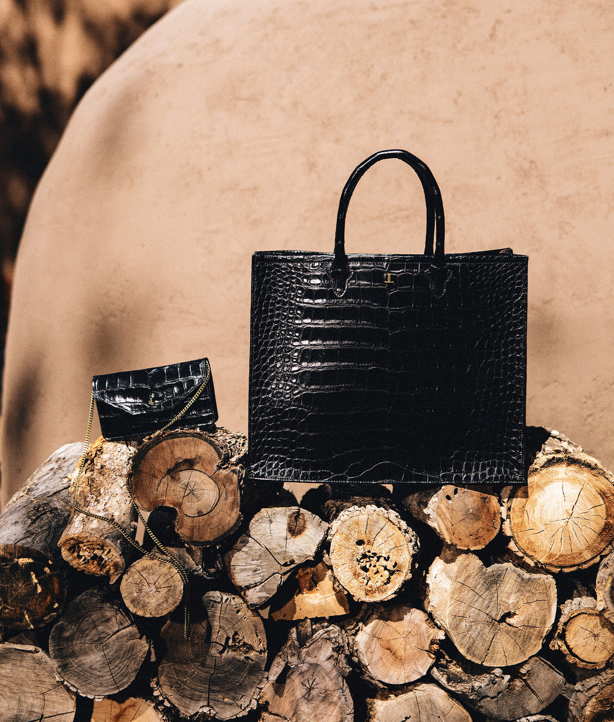 Large Alice Exotic Book Tote :: Black 6