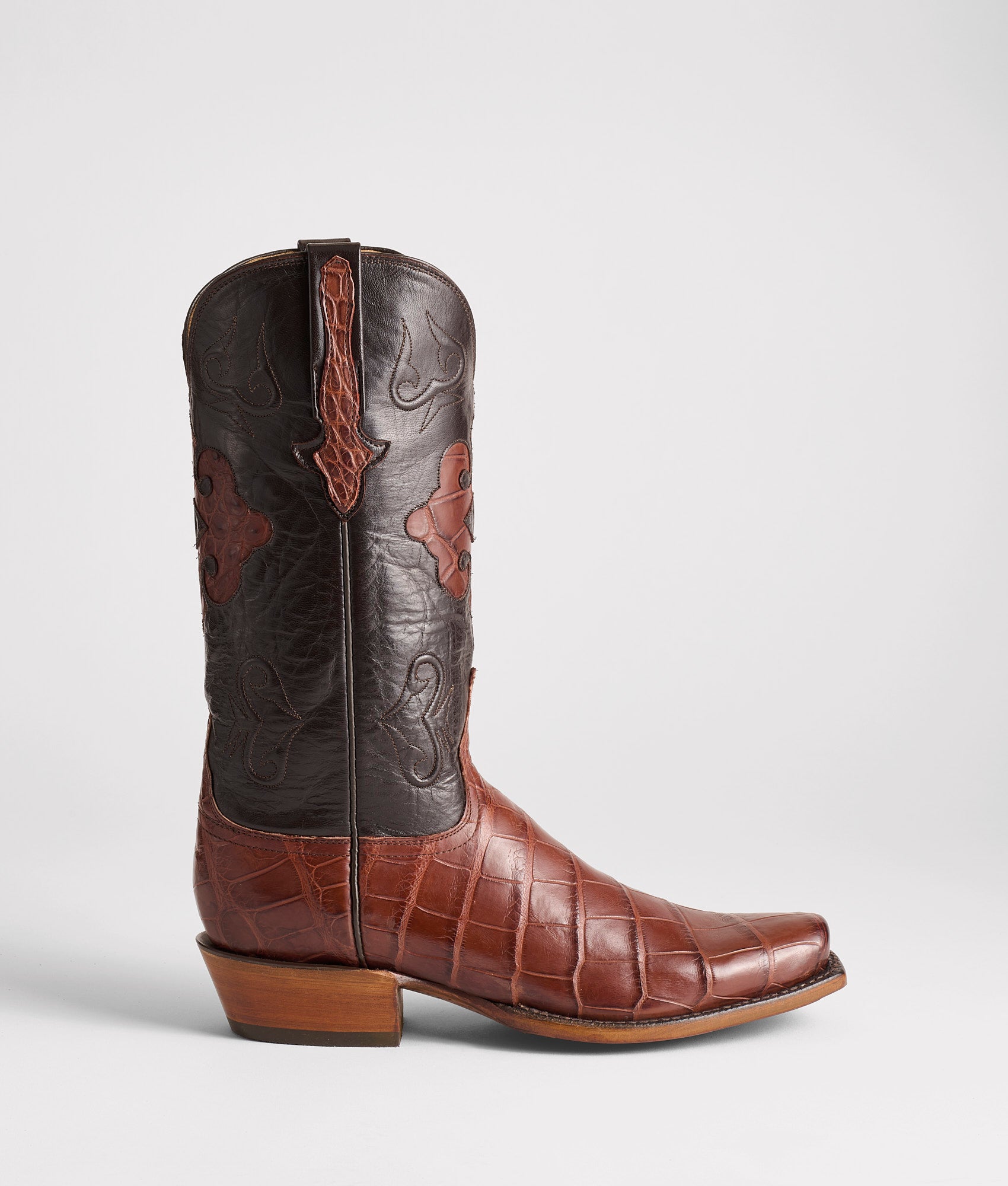 Mission - Lucchese