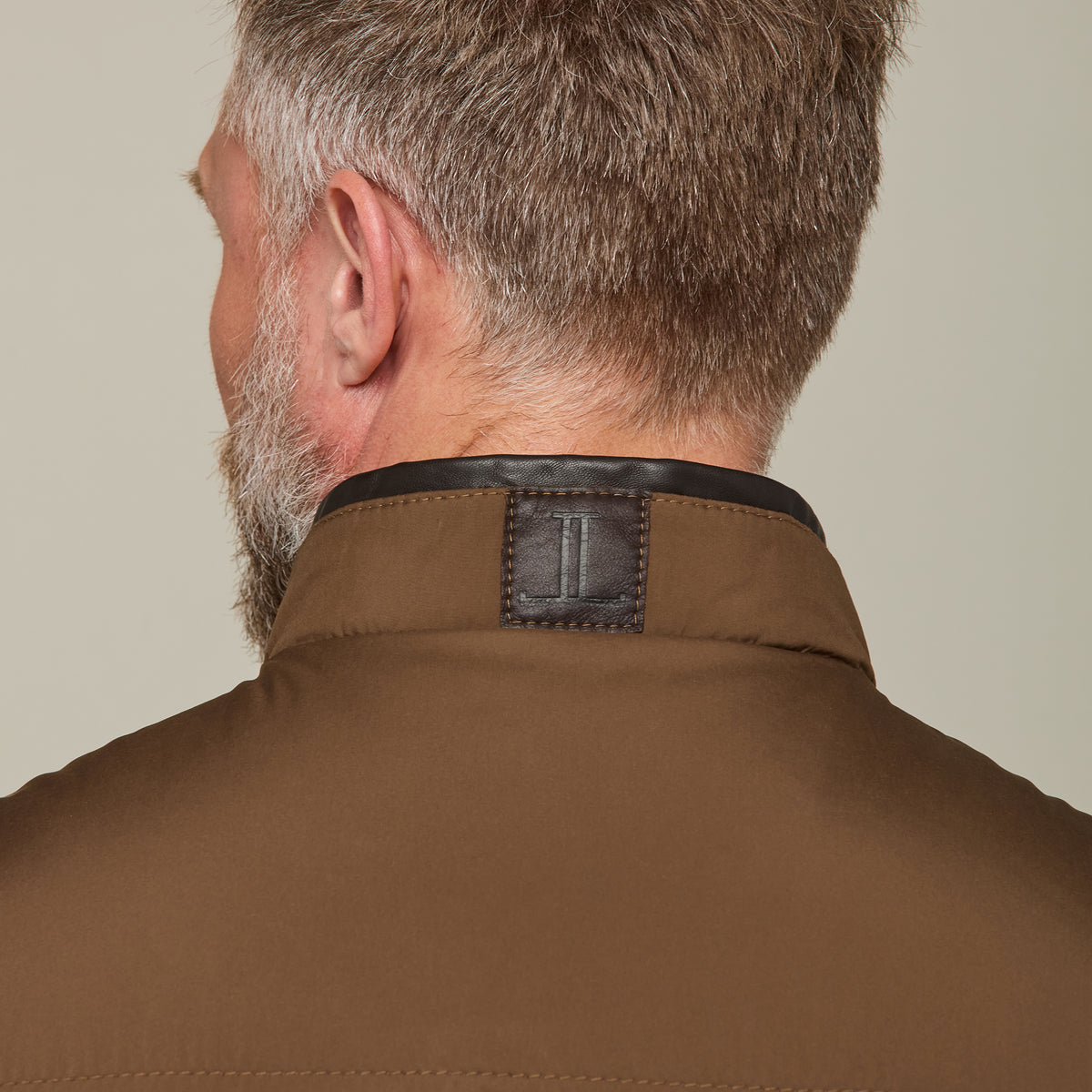 
    Reversible Microfiber Vest :: Chocolate/Navy