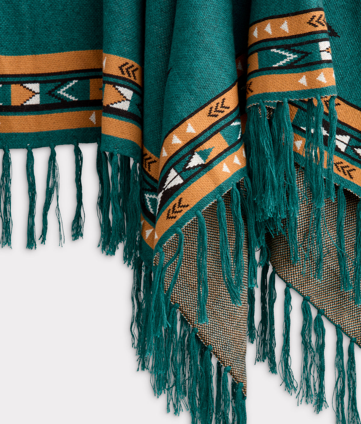 Alpaca Fleece Cape :: White/Multi 8