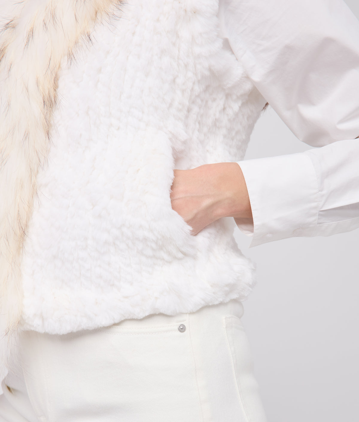 Elysian Fur Vest :: White 5
