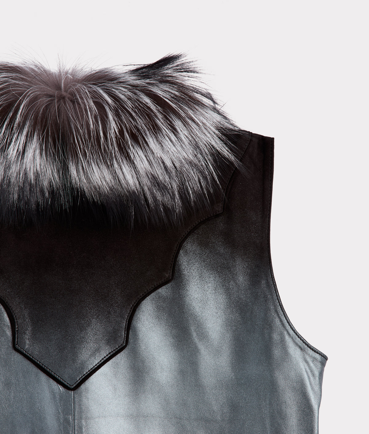 Duchess Of The Range Fur Vest :: Metallic Gradient 6