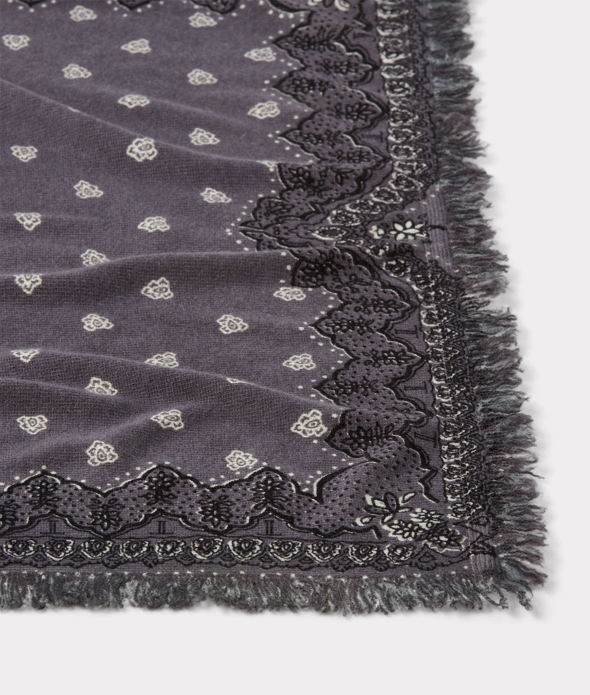 Cashmere Paisley Bandana :: Grey 5