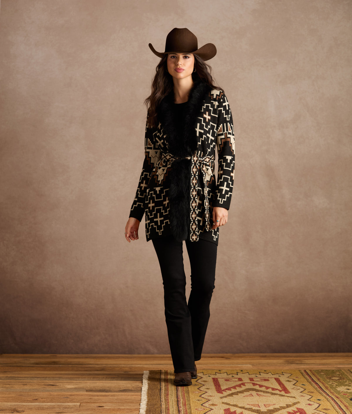 Sweater 3/4 With Fur :: Black/White 15