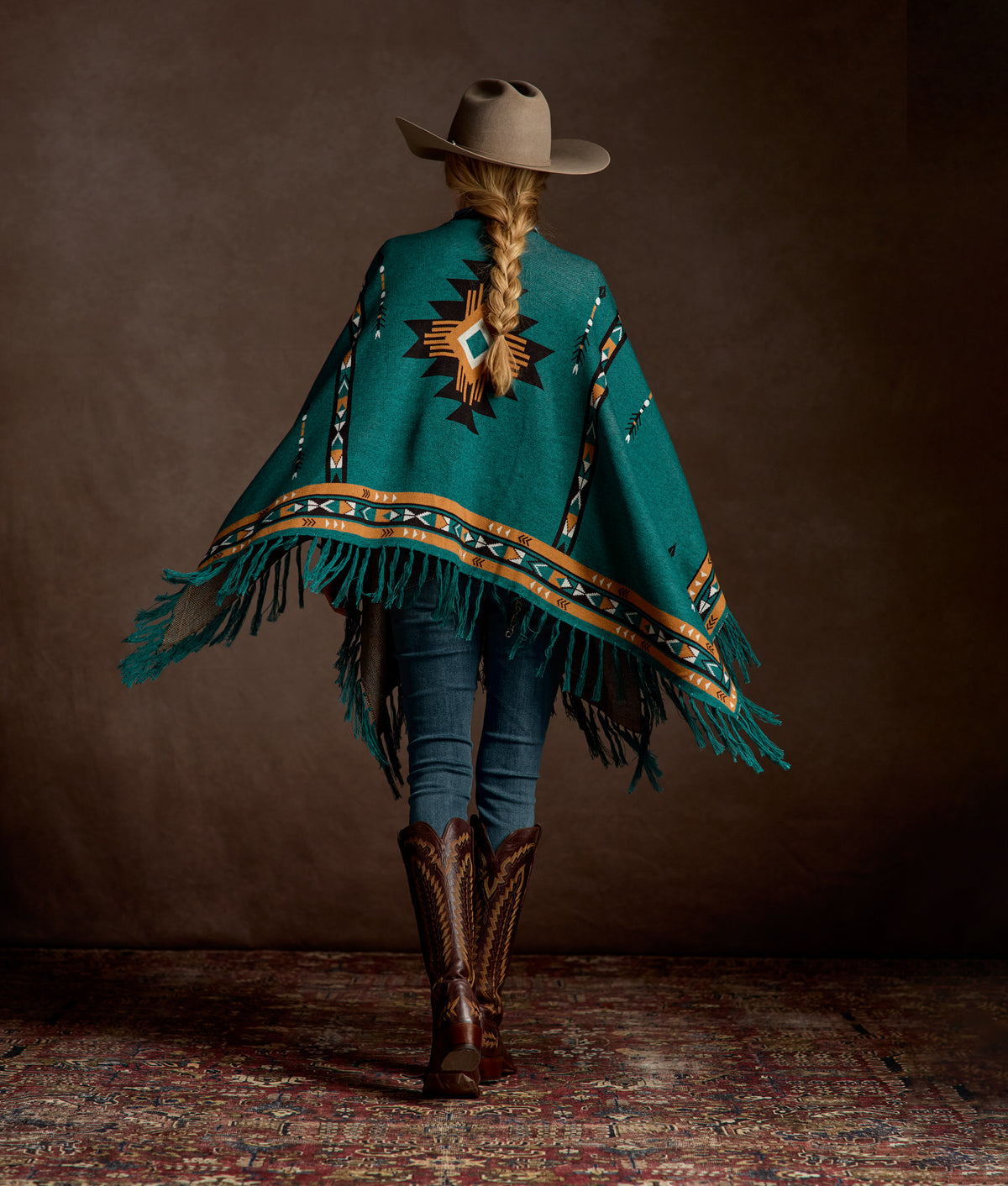 Alpaca Fleece Cape :: White/Multi 9