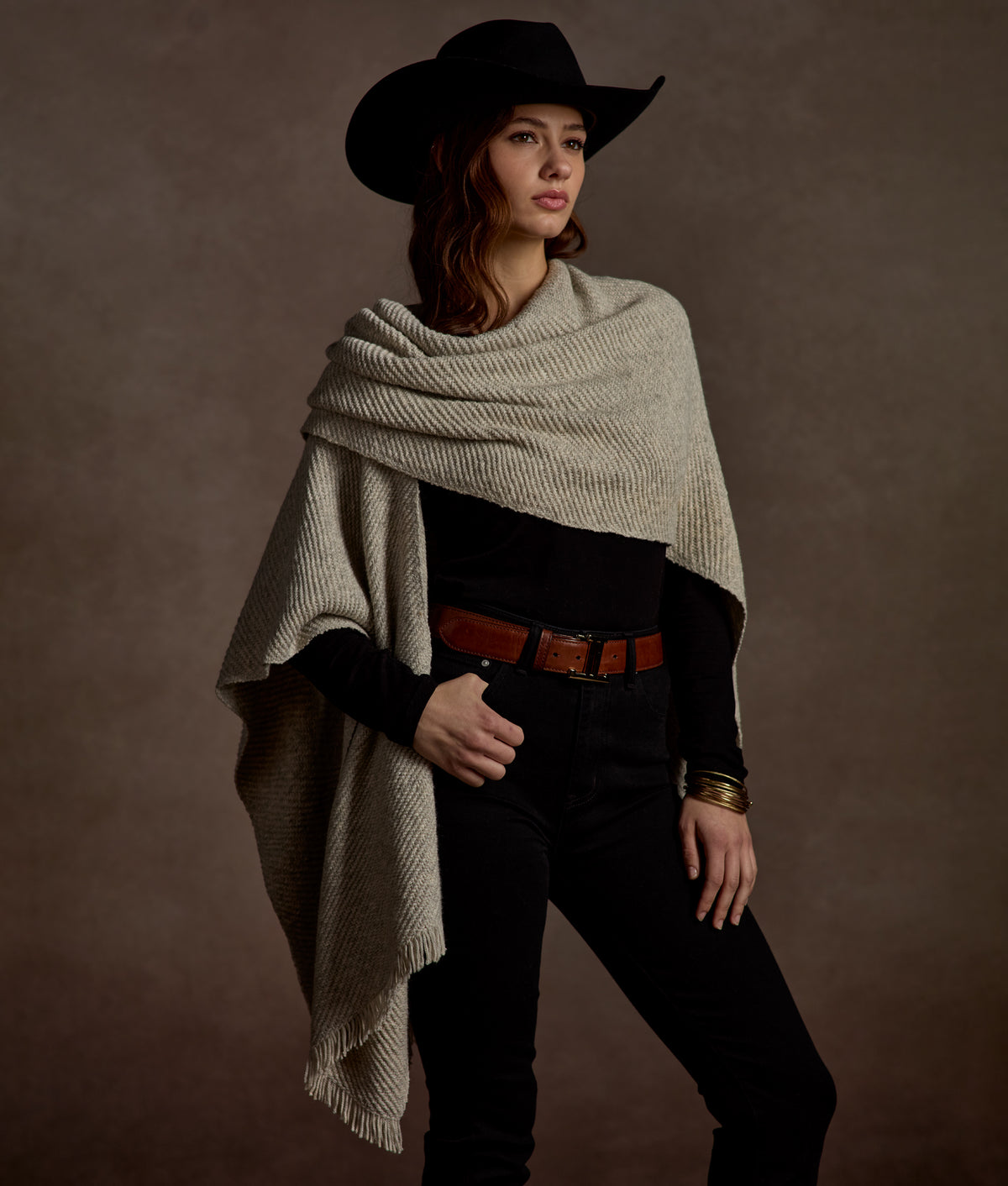 Ava Short Cape :: Sand 6