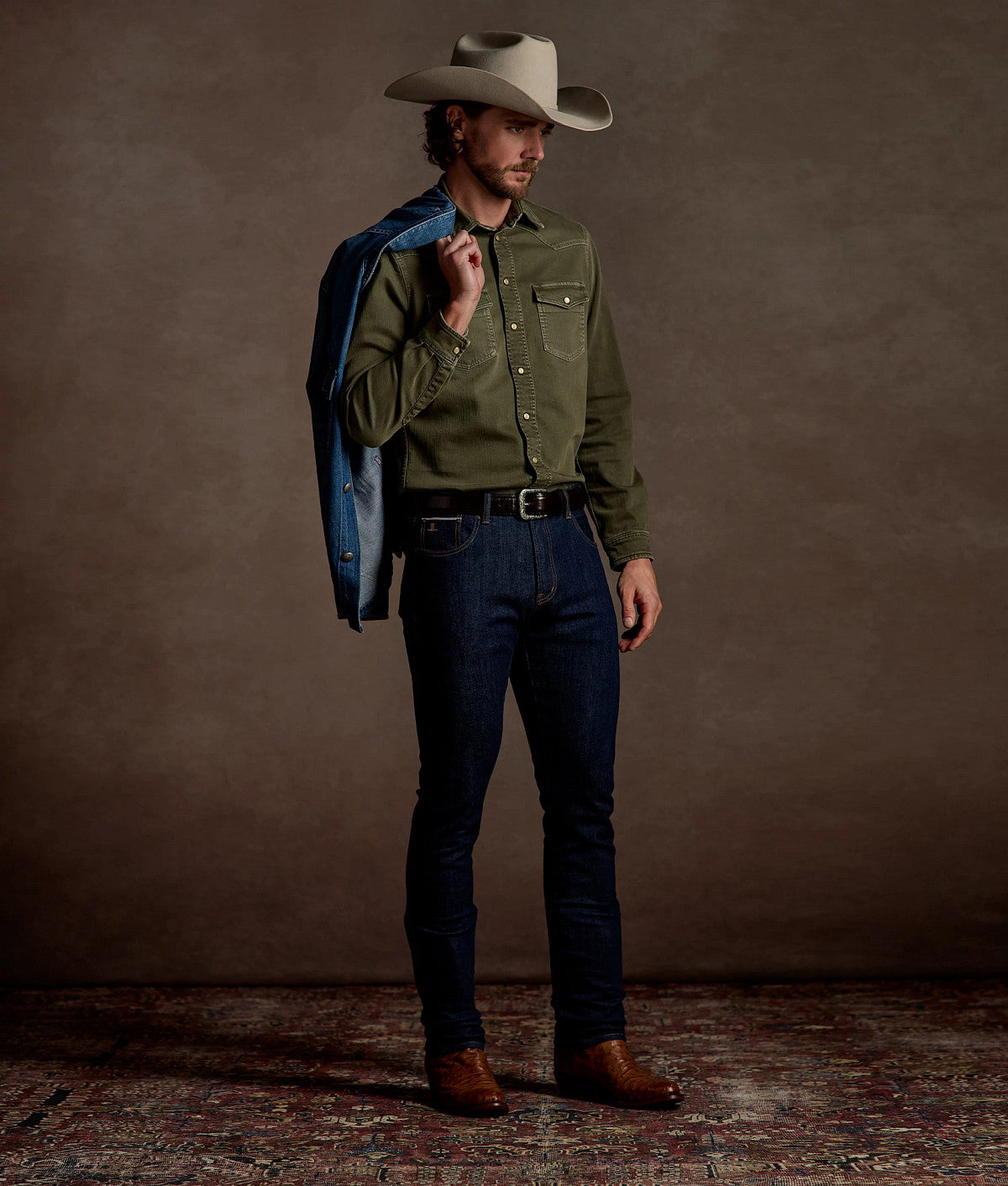 Luke Barnwood + Tan styled lifestyle photo 2