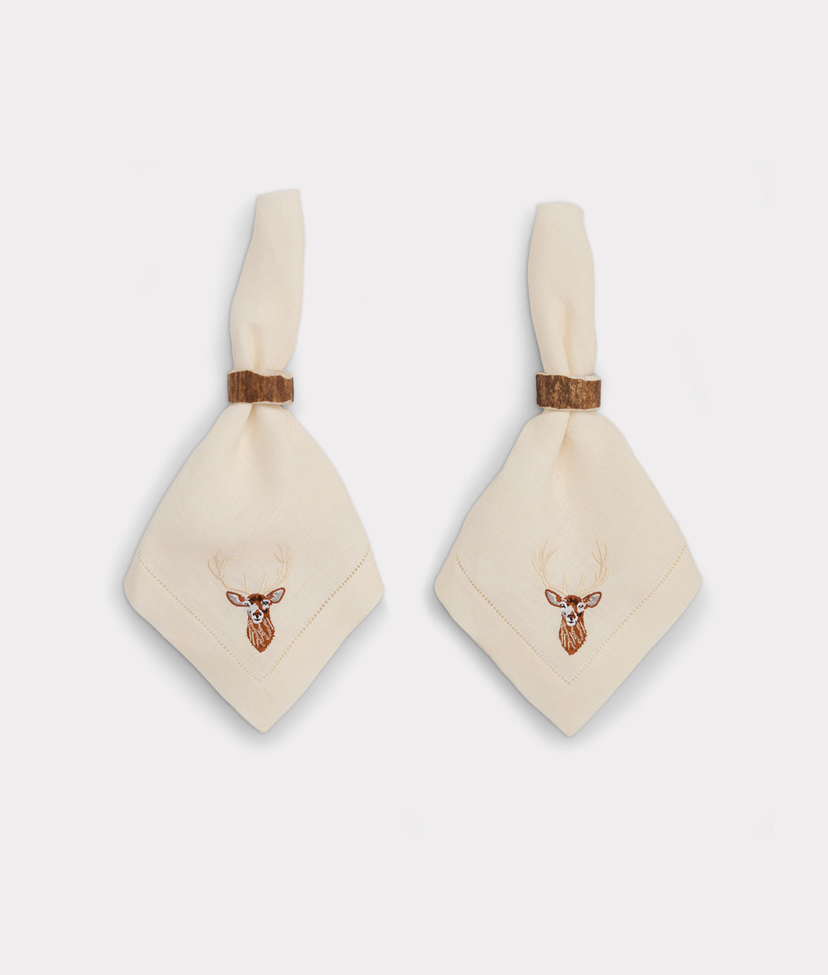 Stag Dinner Napkins - Set of Four :: Ecru 1