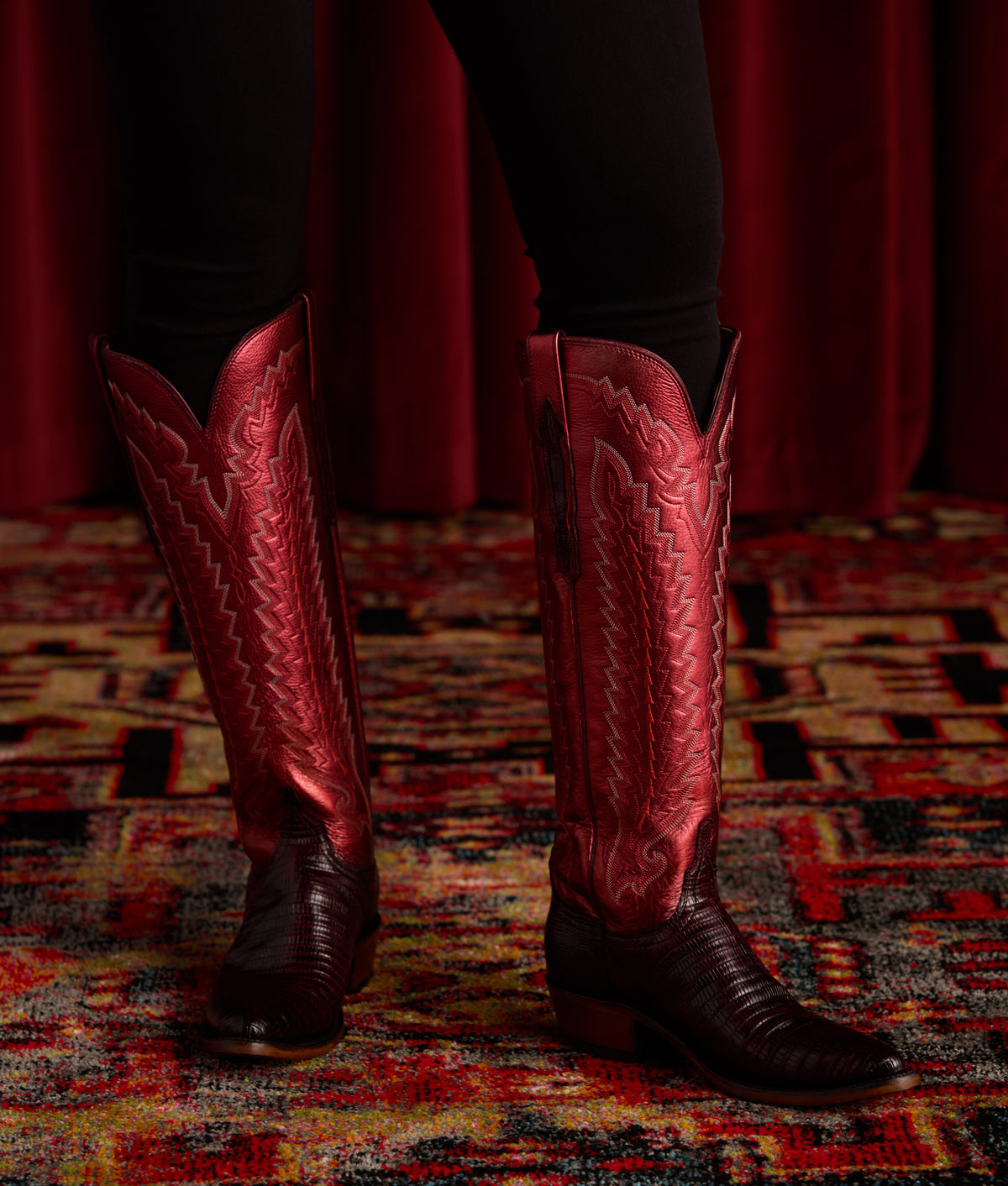 Priscilla Exotic :: Black Cherry 9