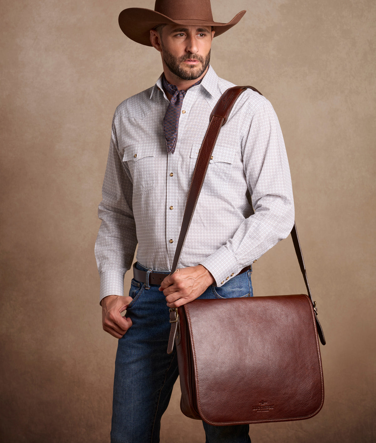 Heritage Messenger :: Brown 5