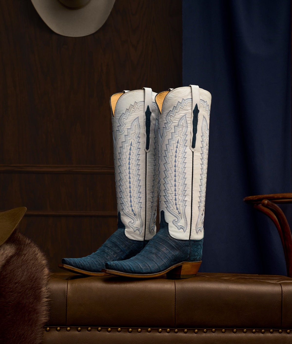 Priscilla Exotic :: Navy 9