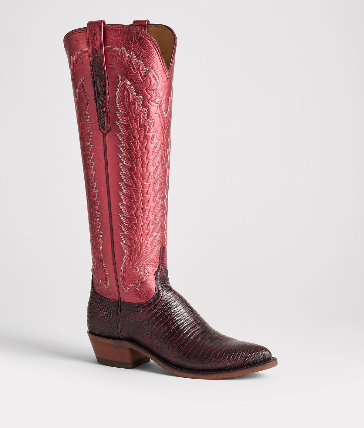 Priscilla Exotic :: Black Cherry 4