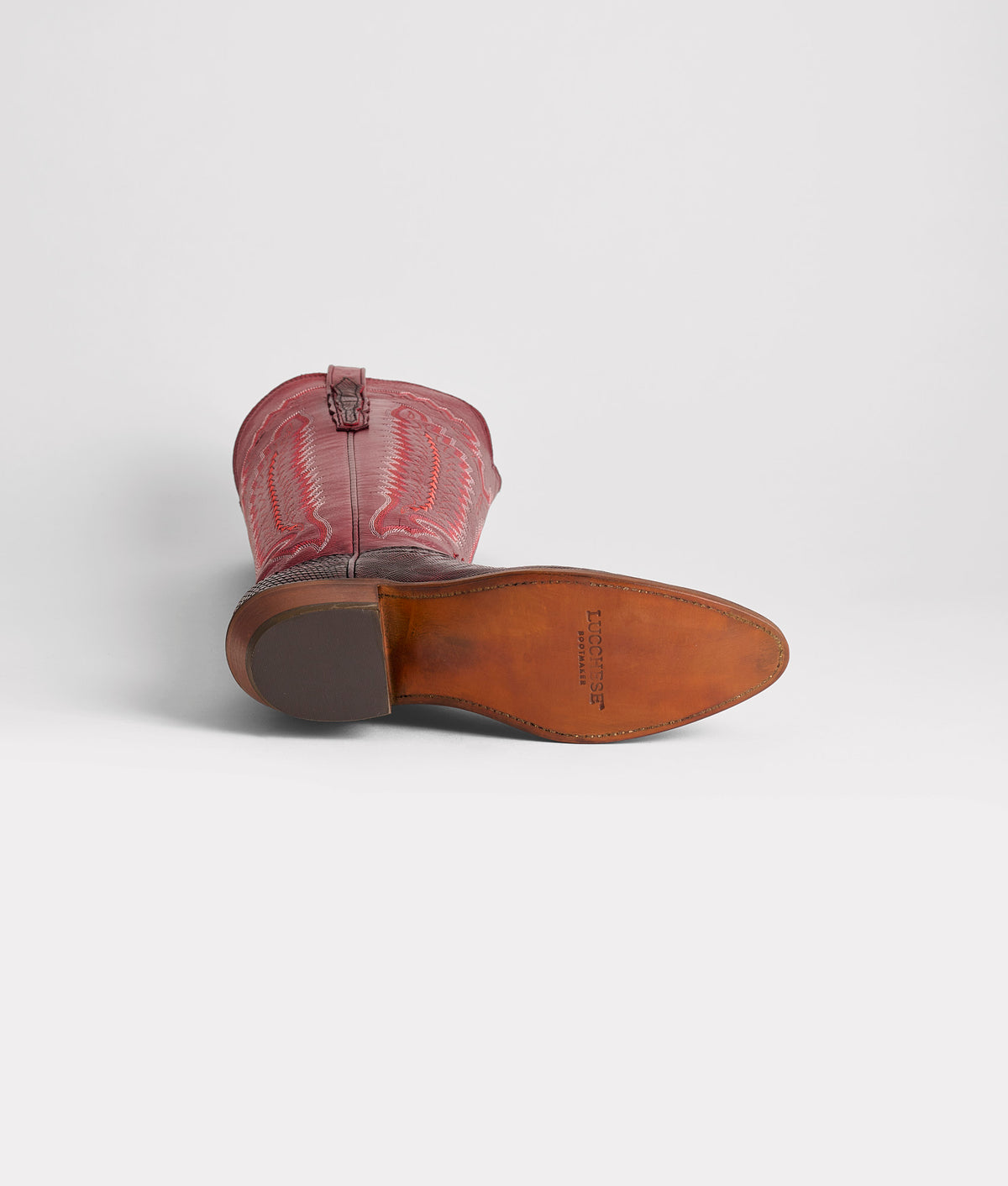 Priscilla Exotic :: Black Cherry 6