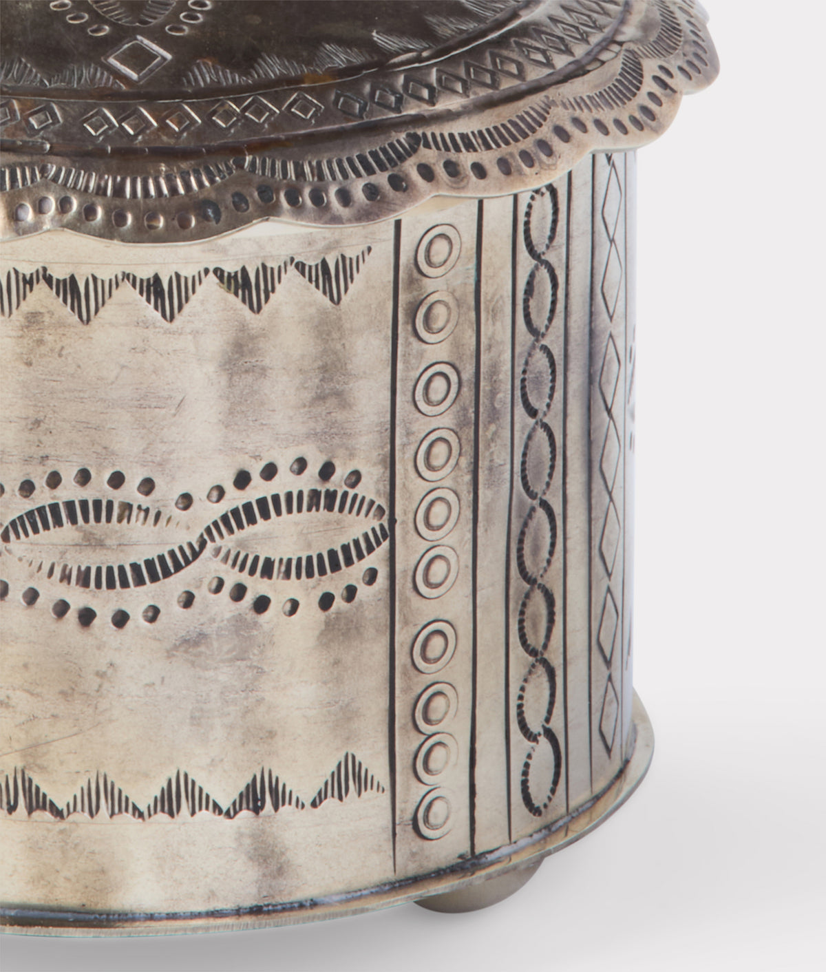 Southwestern Round Box :: Silver 6
