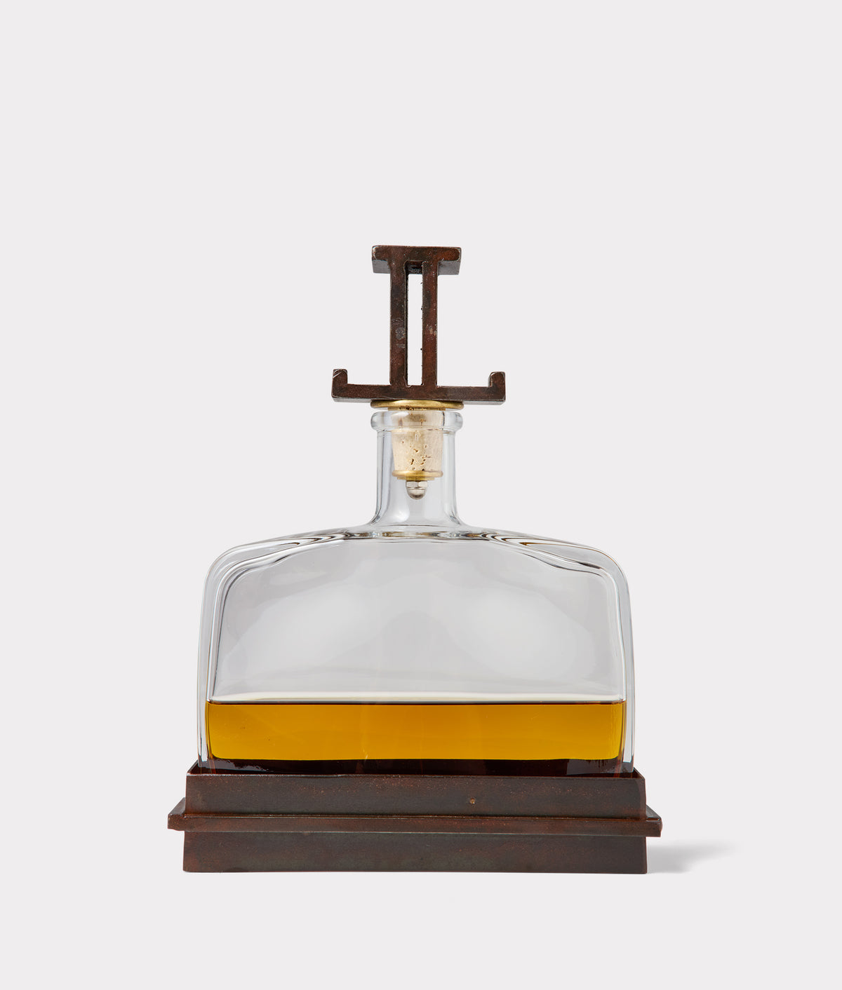 Mirrored L Decanter :: Iron 1
