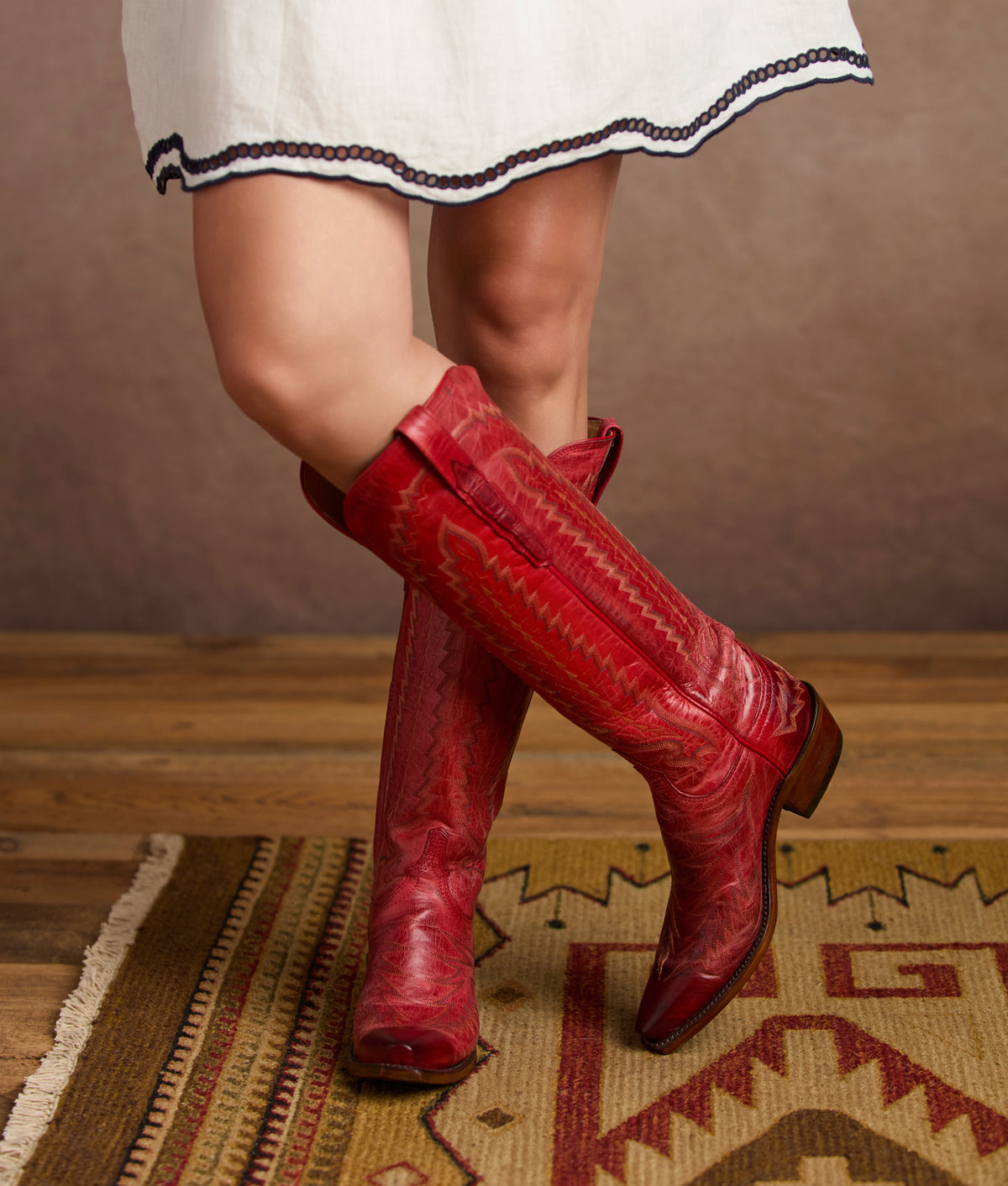 Priscilla Red — lifestyle look 8