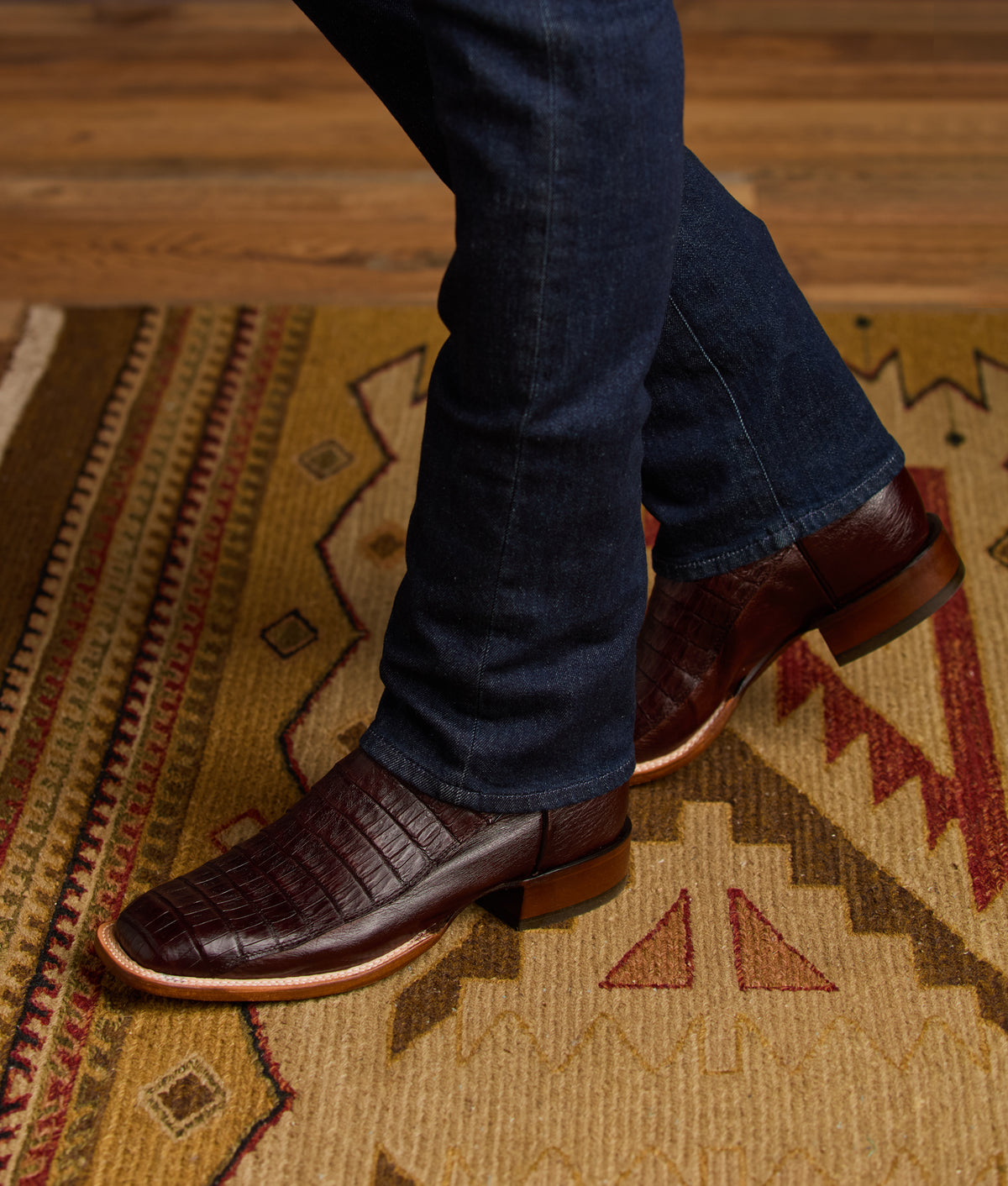 Trent Barrel Brown + Dark Brown — lifestyle look 7