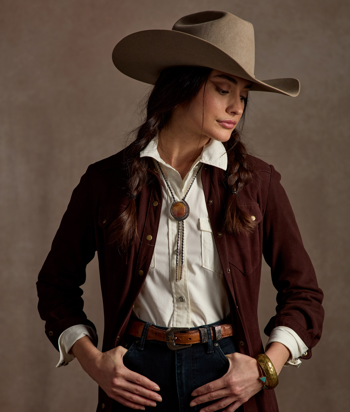 Full Quill Ostrich Tapered :: Barnwood 2