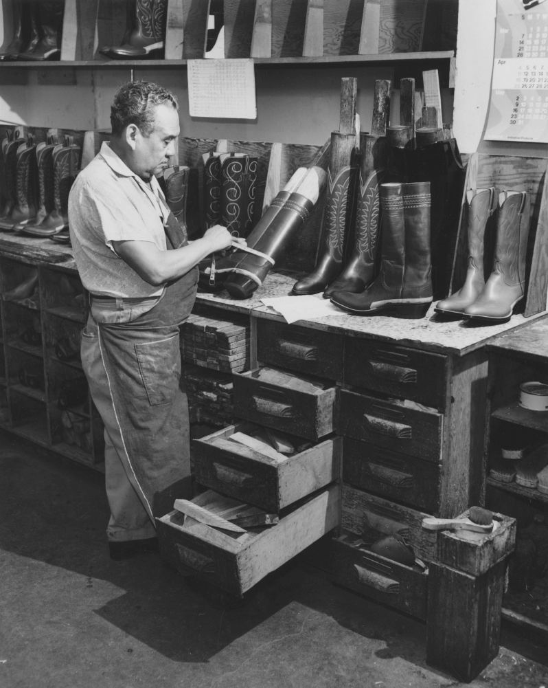 THE MAKING OF LUCCHESE BOOTS