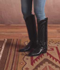 Priscilla Crinkle Patent Black — detail video